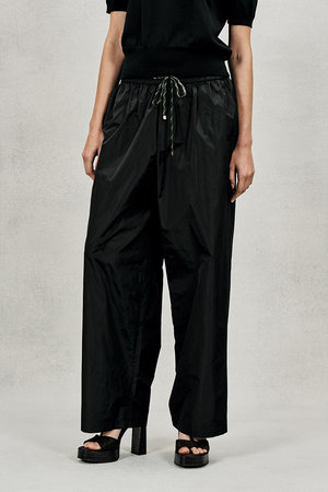 オブリオ/AUBRIOTのマイクロシルクトラックパンツ(110600/110601)