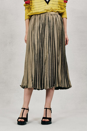 オブリオ/AUBRIOTのメタリックツイルプリーツスカート(110700/110703)
