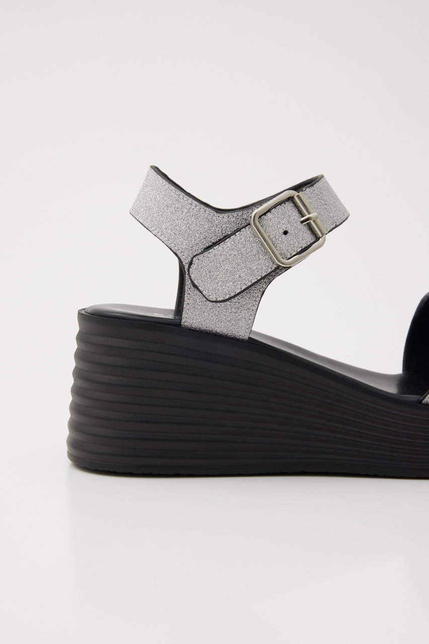 シルバー Tストラップ プラットフォーム サンダル CHARLES & KEITH ストラッピー スカルプチュアヒール