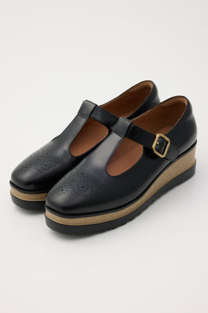 フラットシューズの通販｜ELLE SHOP (エル・ショップ)