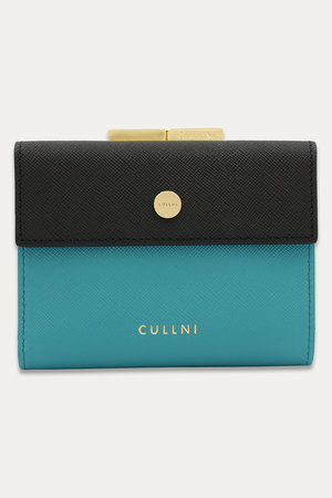 クルニ/CULLNIのLeather Flap ミニウォレット With A Clasp