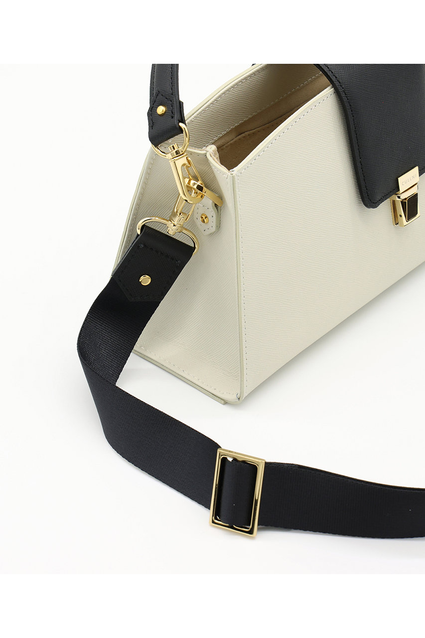 CULLNIバック美品！ CULLNI(クルニ)｜Flap Trapezoid レザー バッグ/マッシュルーム の通販