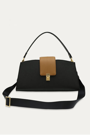 クルニ/CULLNIのFlap Trapezoid レザー バッグ(120600/120602)