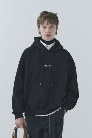 クルニ/CULLNIの【UNISEX】CULLNI Logo エンブロイダリー フーディー(110100/110105)
