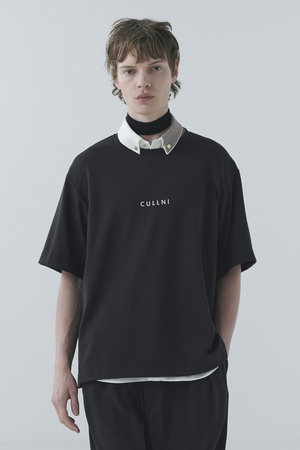 クルニ/CULLNIの【UNISEX】CULLNIロゴ刺繍ショートスリーブプルオーバー(110100/110102)