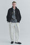 【UNISEX】Structured ツイルダブルクロスピンタック2タックスローストリングワイドパンツ クルニ/CULLNI