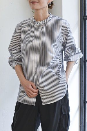 レリル/lelillの「ピマソロ」スプリッドブラウス