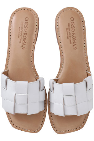 イントレチャートスライドサンダル