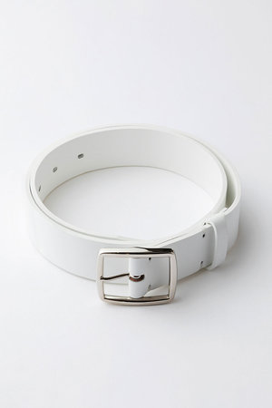 オーヴィル/EAUVIREの手縫いレザーベルト(140500/140501)