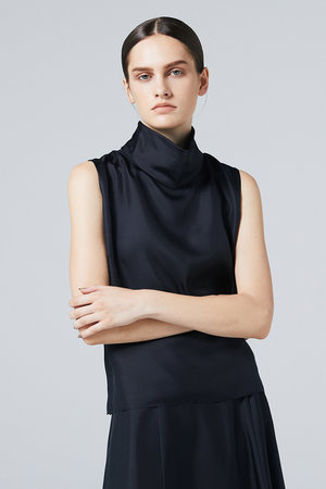 オーヴィル/EAUVIREのスタンドカラーシルクブラウス(110400/110401)