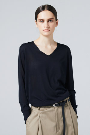 オーヴィル/EAUVIREのフィラメントシルクVネックプルオーバー(110400/110403)