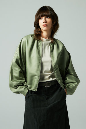 オーヴィル/EAUVIREのノーカラーショートブルゾン(110800/110802)