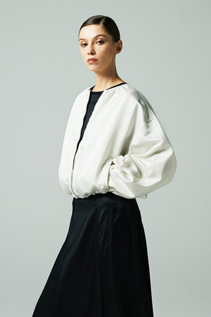 オーヴィル/EAUVIREのノーカラーショートブルゾン(110800/110802)