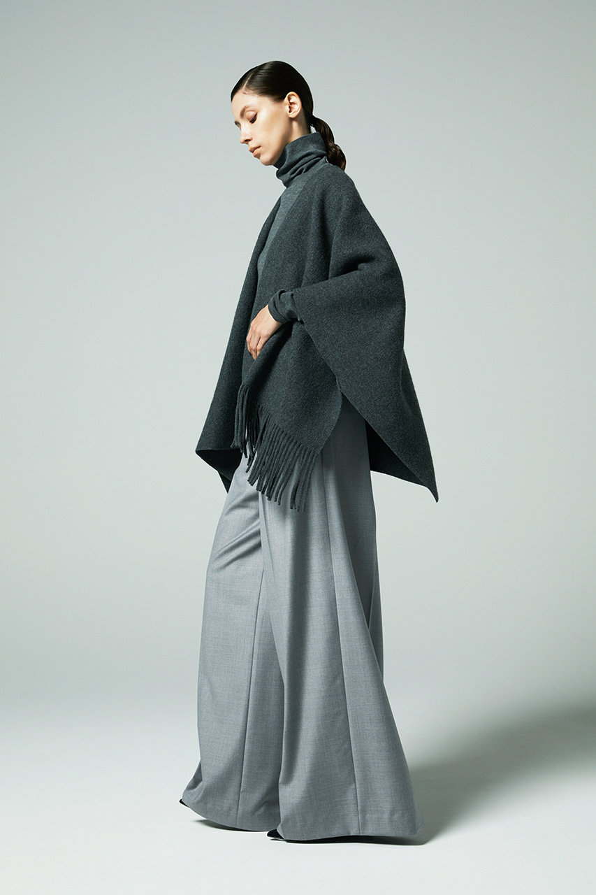 ENFOLD  2022アシンメトリーケープ　グレー　美品 MM6 Maison Margiela アシンメトリーケープ | グレー | FARFETCH JP