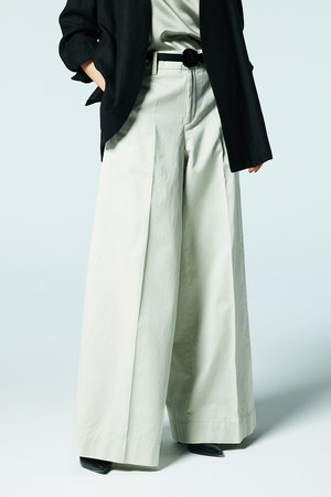 オーヴィル/EAUVIREのワイドレッグパンツ