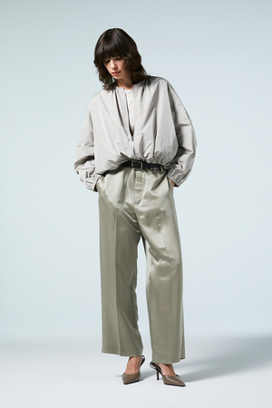 ストレートパンツ