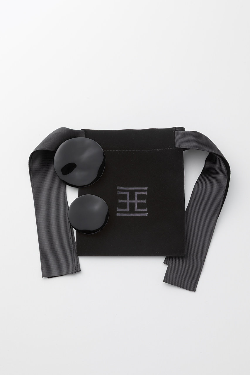 オーヴィル/EAUVIREのウェイビーブローチ(ブラック/FG2AA-01150)