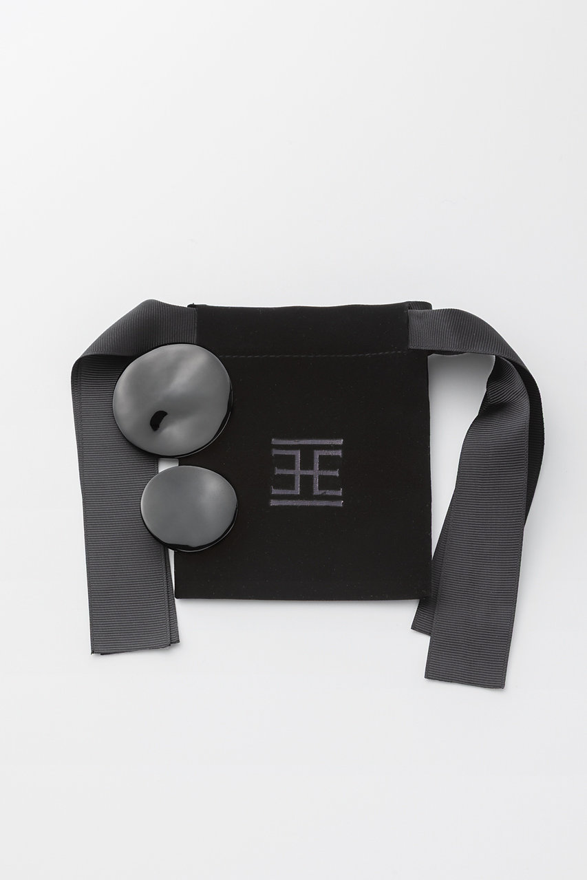 オーヴィル/EAUVIREのウェイビーブローチ(ダークグレー/FG2AA-01150)