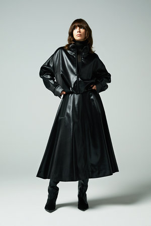 オーヴィル/EAUVIREのグロッシーサテンフレアスカート(110700/110702)