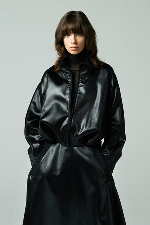 オーヴィル/EAUVIREのグロッシーサテンブルゾン(110800/110802)