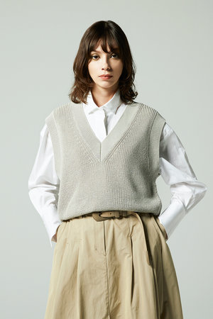 オーヴィル/EAUVIREのコットンリネンＶネックベスト(110300/110301)