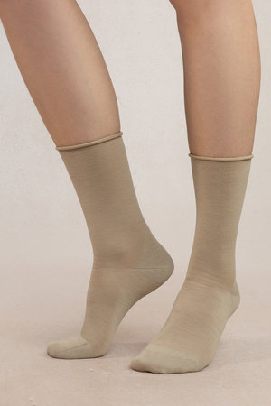 6700 COTTON INSIDE ソリッドファインウールソックス