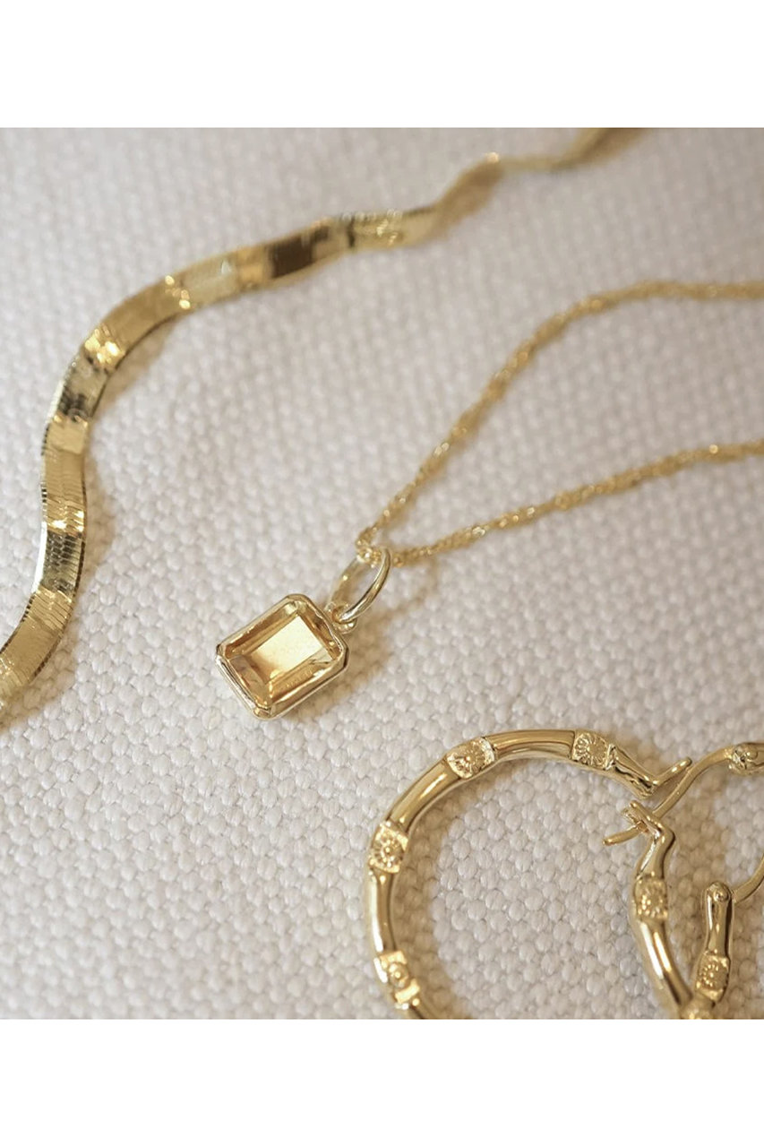 eye デイジーネックレス