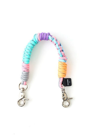 エーシーン/A SCENEのDesign paracord mini strap(141000/141099)