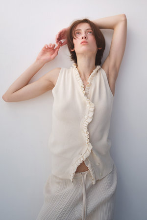 ミラ ショーン バイ チカ キサダ/mila schon by chika kisadaのフリルリブニットベスト(110300/110301)