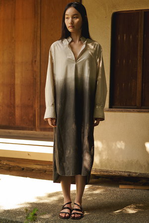 セアン/SCEARNのCOTTON SILK TYPEWRITER WITH SUMI ワンピース(110500/110503)