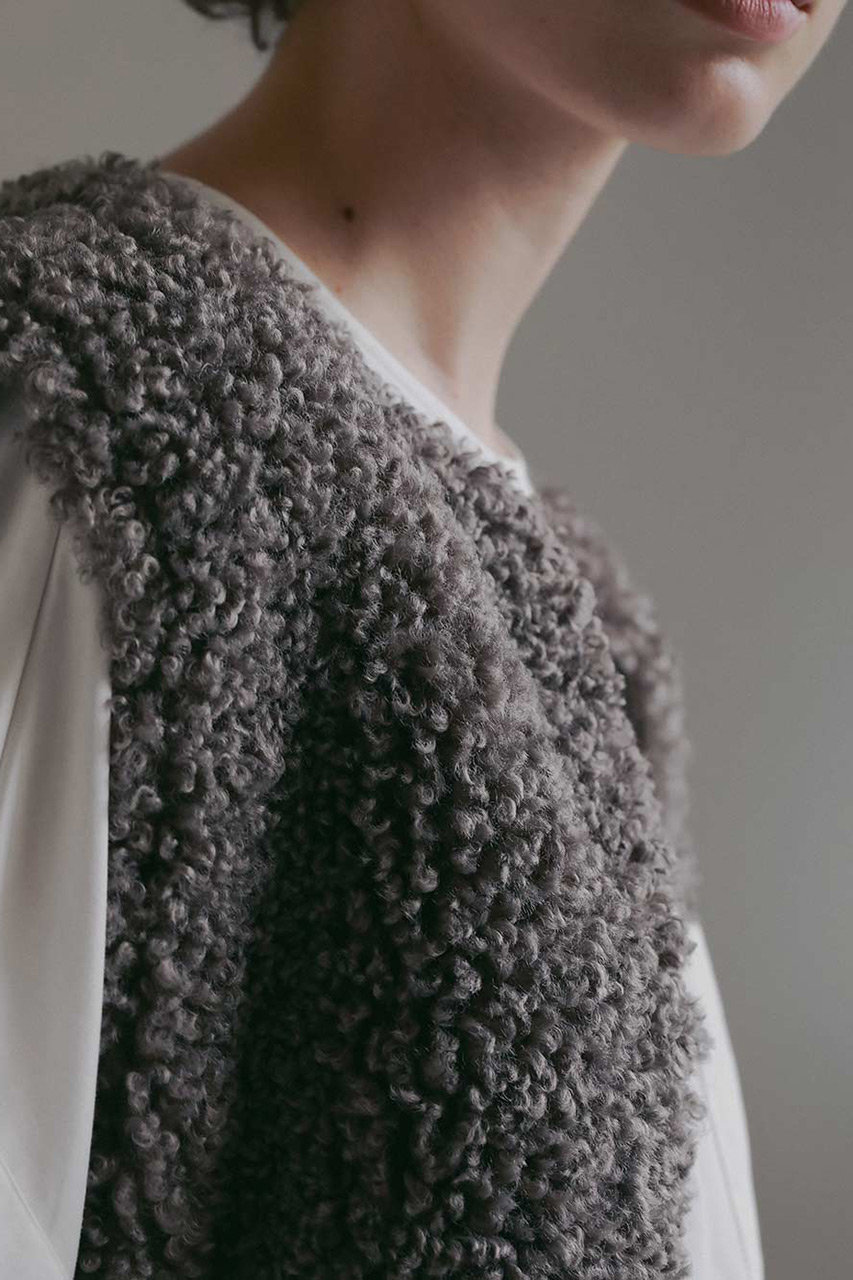 HER.(ハー)｜フェイクファーベスト/グレー の通販｜ELLESHOP・(エル