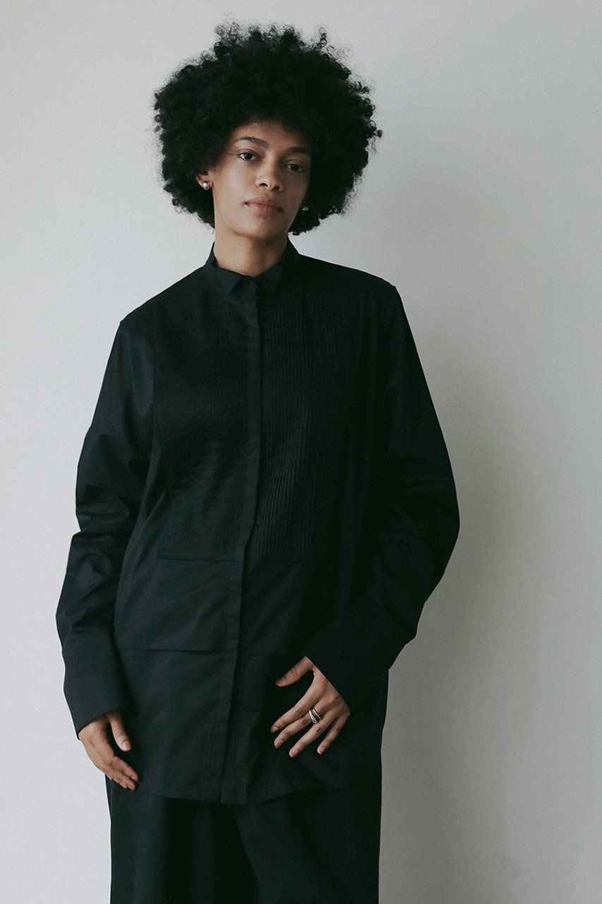 HER.(ハー)｜ピンタックシアーブラウス/ブラック の通販｜ELLESHOP
