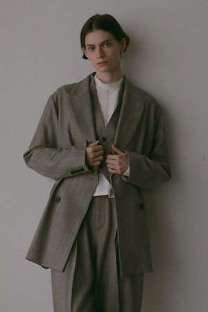 ハー/HER.のサキソニーダブルブレストジャケット