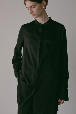 ハー/HER.のヴィンテージサテンブラウス(110400/110403)