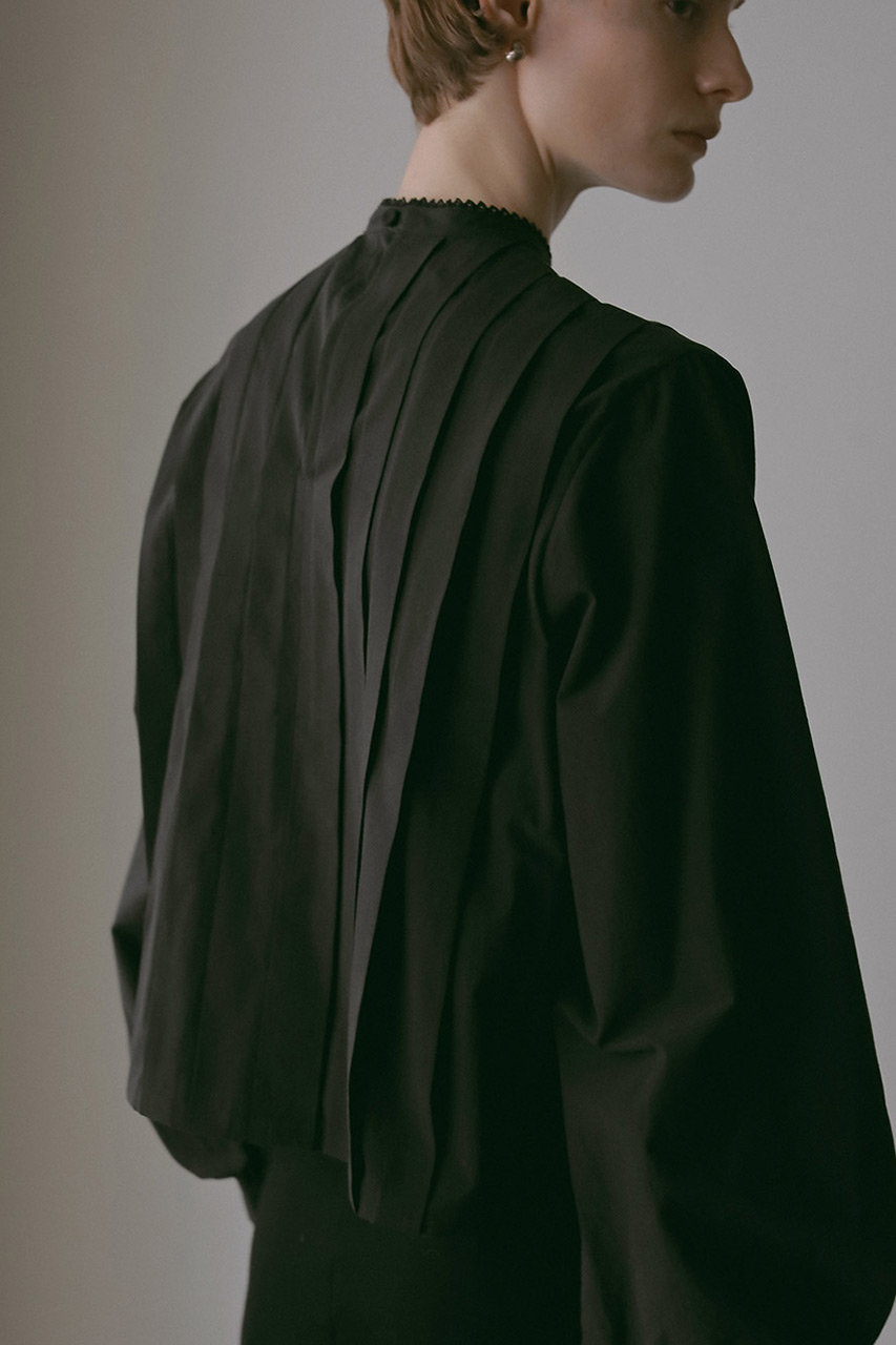 HER.(ハー)｜コットンタックブラウス/ブラック の通販｜ELLESHOP