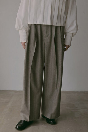 ハー/HER.のサキソニータックパンツ