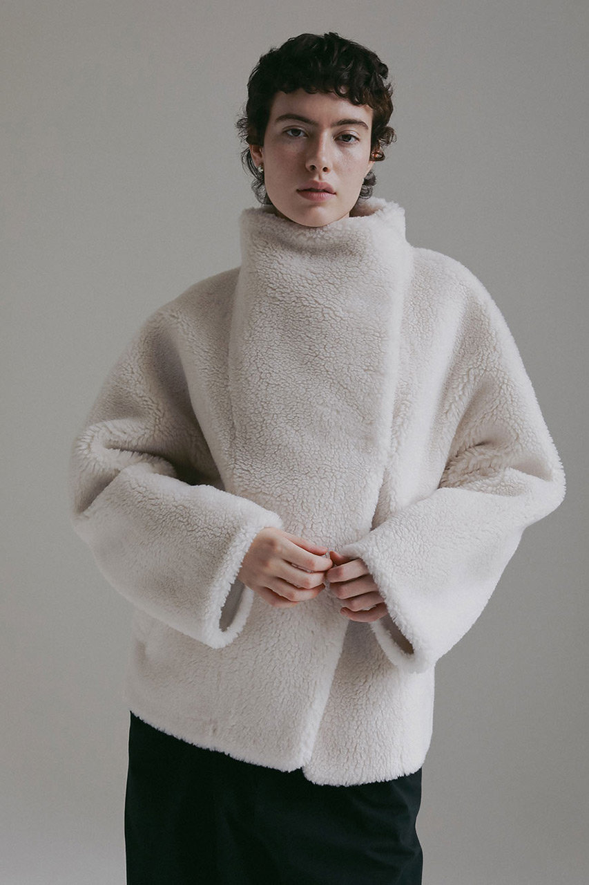 HER.(ハー)｜スタンドカラーボアコート/ホワイト の通販｜ELLESHOP