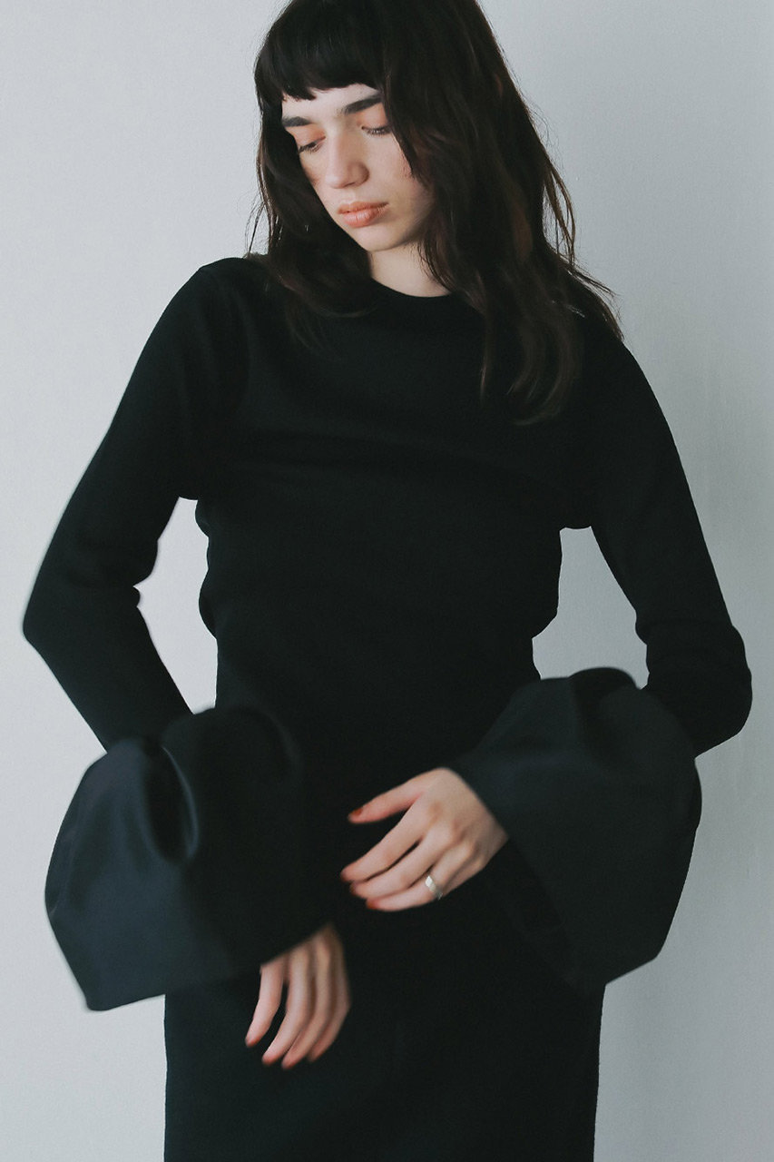 完売品/HER. ハー ボリュームスリーブ ニット カットソー HER.(ハー)｜ボリュームフレアスリーブニットプルオーバー/ブラック の