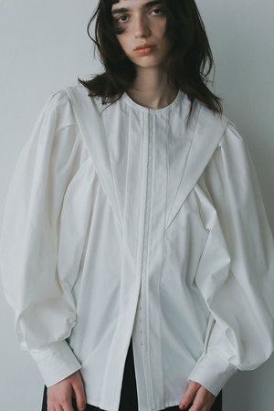 ハー/HER.のコットンタックバルーンスリーブブラウス(110400/110403)