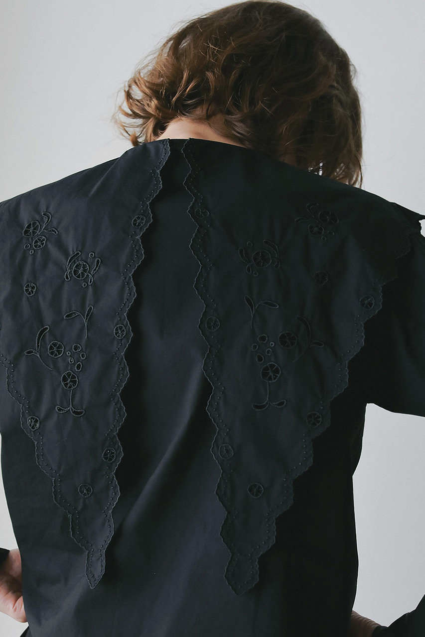 HER.(ハー)｜エンブロイダリーカラーブラウス/ブラック の通販