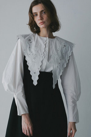 ハー/HER.の【11/13 12:00販売開始】エンブロイダリーカラーブラウス(110400/110403)