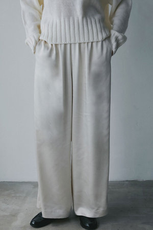 ハー/HER.のグロッシーサテンワイドパンツ(110600/110601)