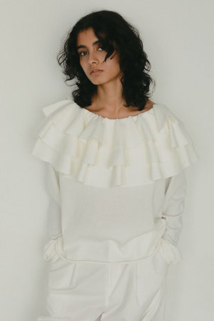 ハー/HER.のフレアカラーニットプルオーバー