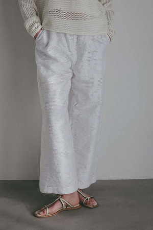 ハー/HER.のシアージャカードワイドパンツ