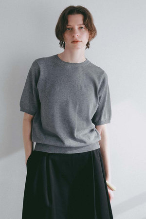 ハー/HER.の【4/2 12:00販売開始】C/Nハーフスリーブニット(110300/110301)