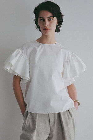 ハー/HER.の【4/23 12:00販売開始】フレアスリーブブラウス(110400/110402)