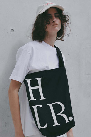 ハー/HER.の【予約販売】キャンバスショルダーバッグ(120100/120101)