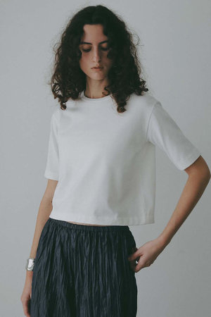 ハー/HER.のハーフスリーブコンパクトＴシャツ(110100/110102)