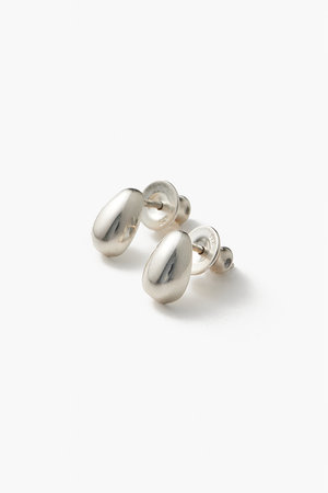 エスケーパーズ アナザーワールド/ESCAPERS AN OTHER WORLDの【SOPHIE BUHAI】Tiny Egg Studs ピアス(150100/150101)