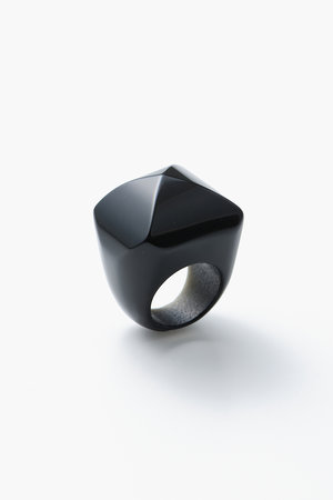 エスケーパーズ アナザーワールド/ESCAPERS AN OTHER WORLDの【SOPHIE BUHAI】Pyramid リング（オニキス）(150400/150401)